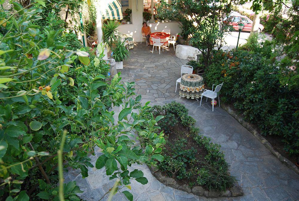 Hotel Villa La Brise Sanremo Exterior foto