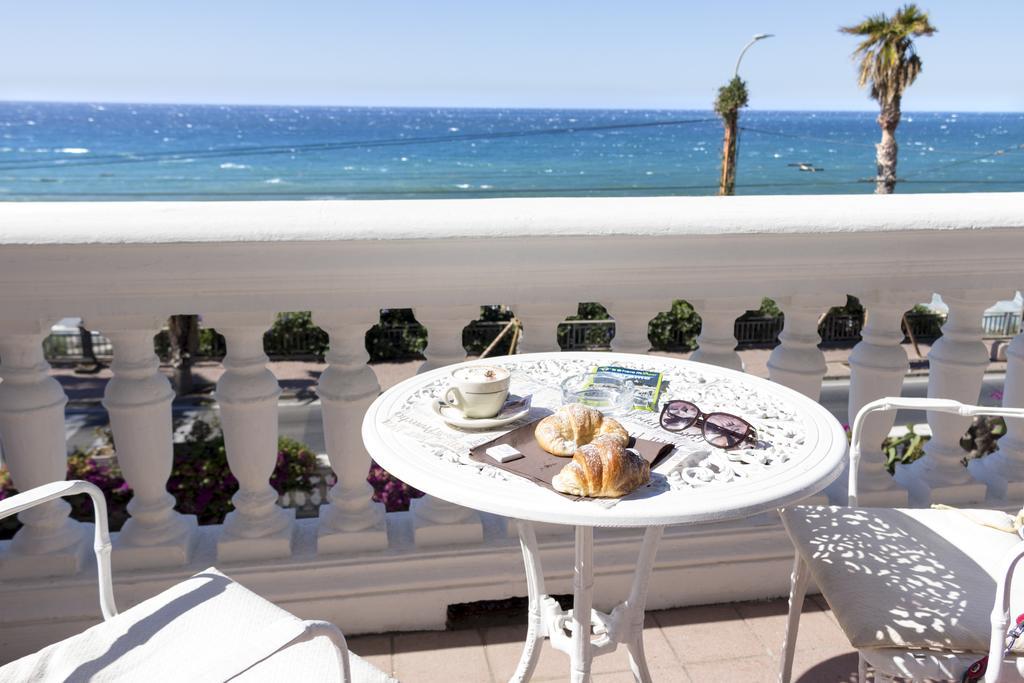 Hotel Villa La Brise Sanremo Exterior foto