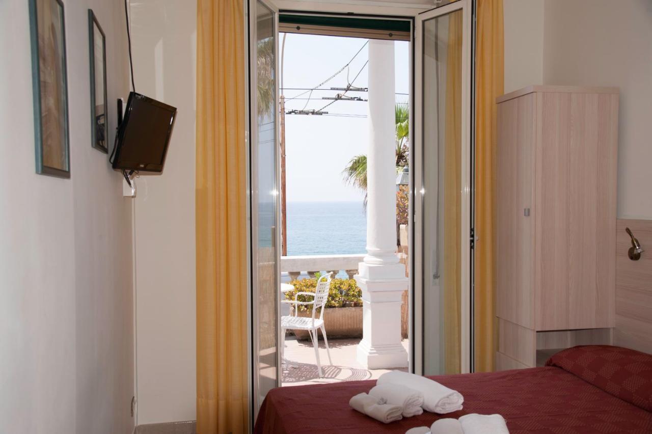 Hotel Villa La Brise Sanremo Exterior foto